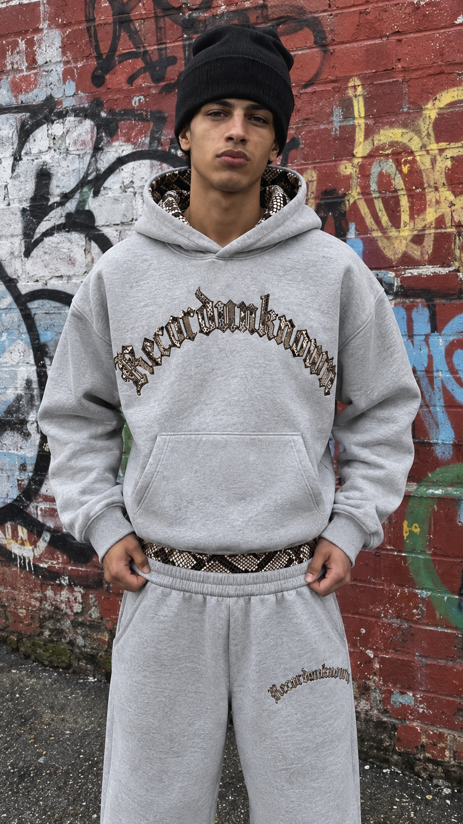 Look 01 — Cobra Grey